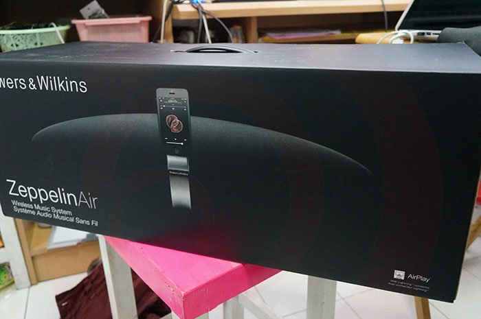 B & W Zeppelin Air (Lightning & AirPlay